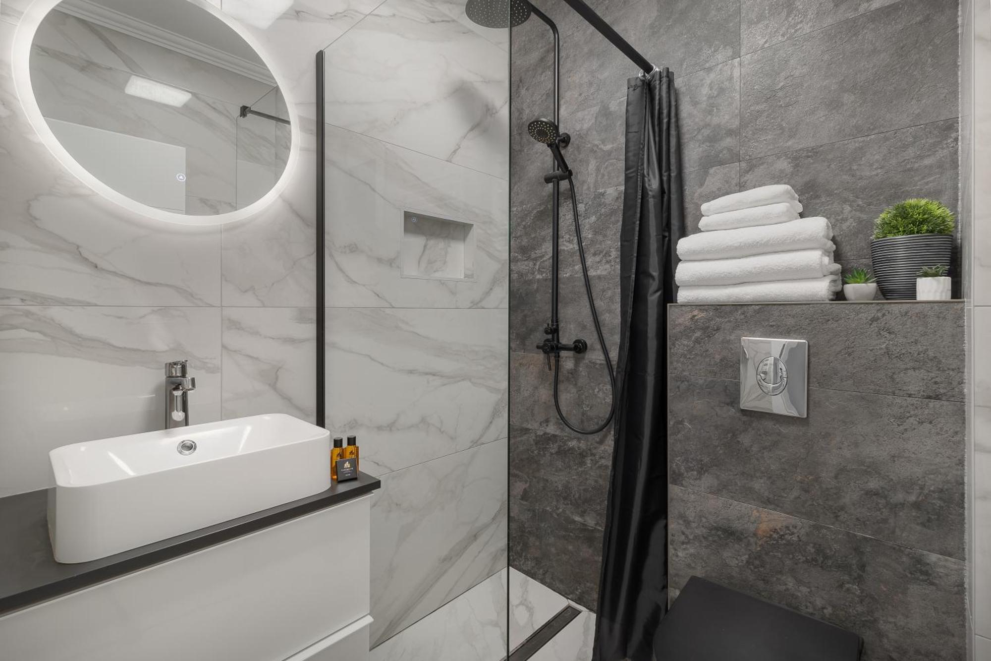 Blanco Apartment Oradea Exterior photo