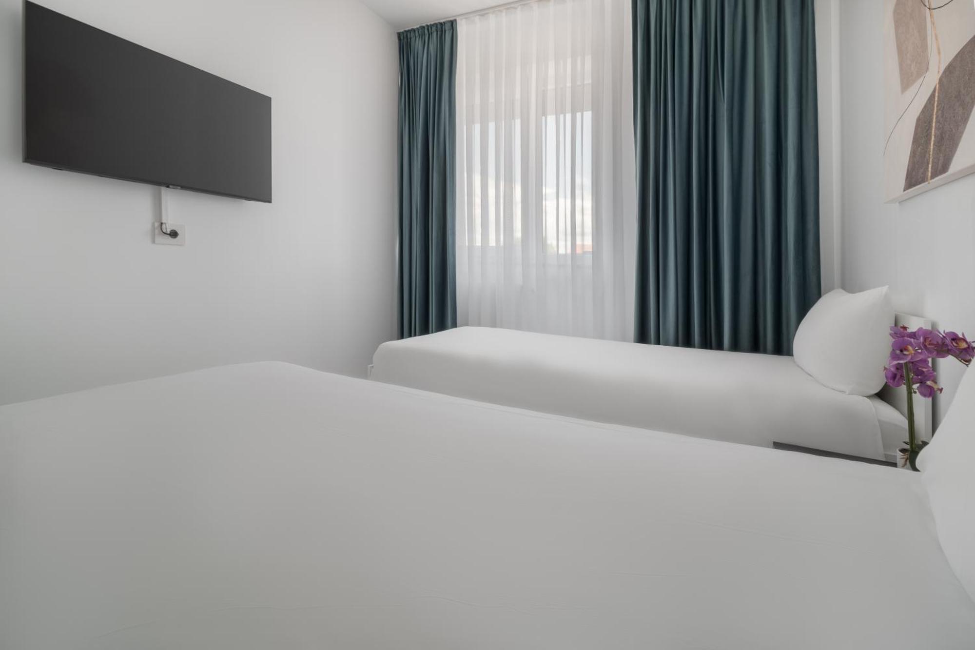Blanco Apartment Oradea Exterior photo